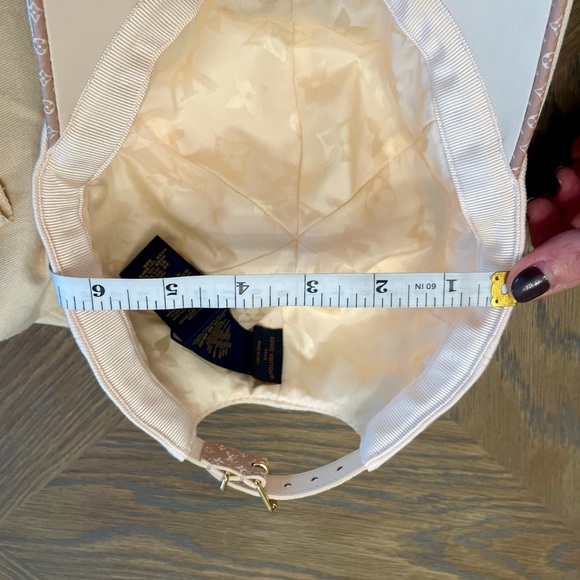 Louis Vuitton LV Day Cap Hat Ecru - New and Authentic - Picture 16 of 16